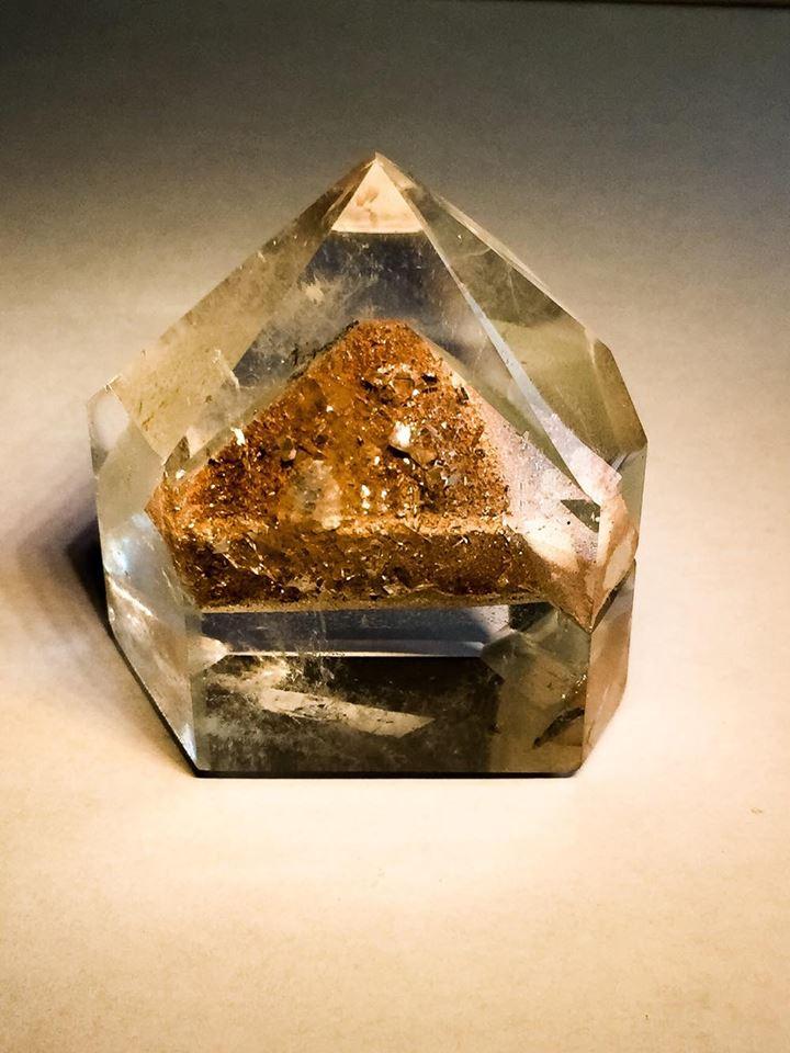 Polished quartz crystal with phantom